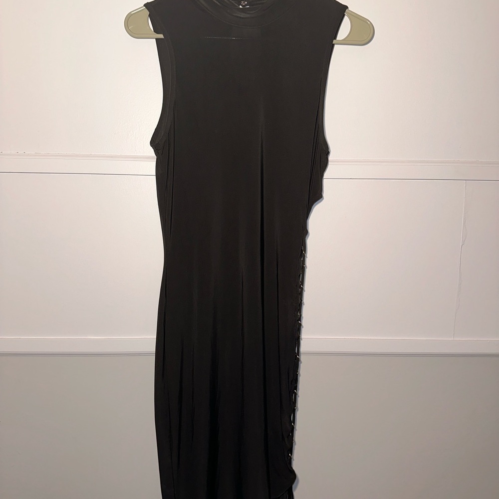 Elegant Black Sleeveless Dress with Long Slit